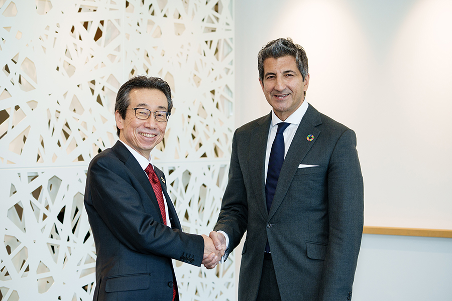 宮本昌志（左）、Abdul Mullick（右）